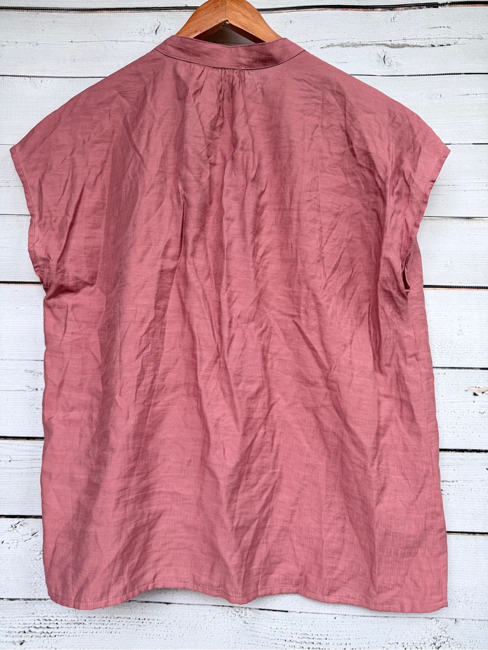 Vine & Love Rose Mauve Cap Sleeve Hidden Button Front Blouse - Size Medium - Picture 4 of 4